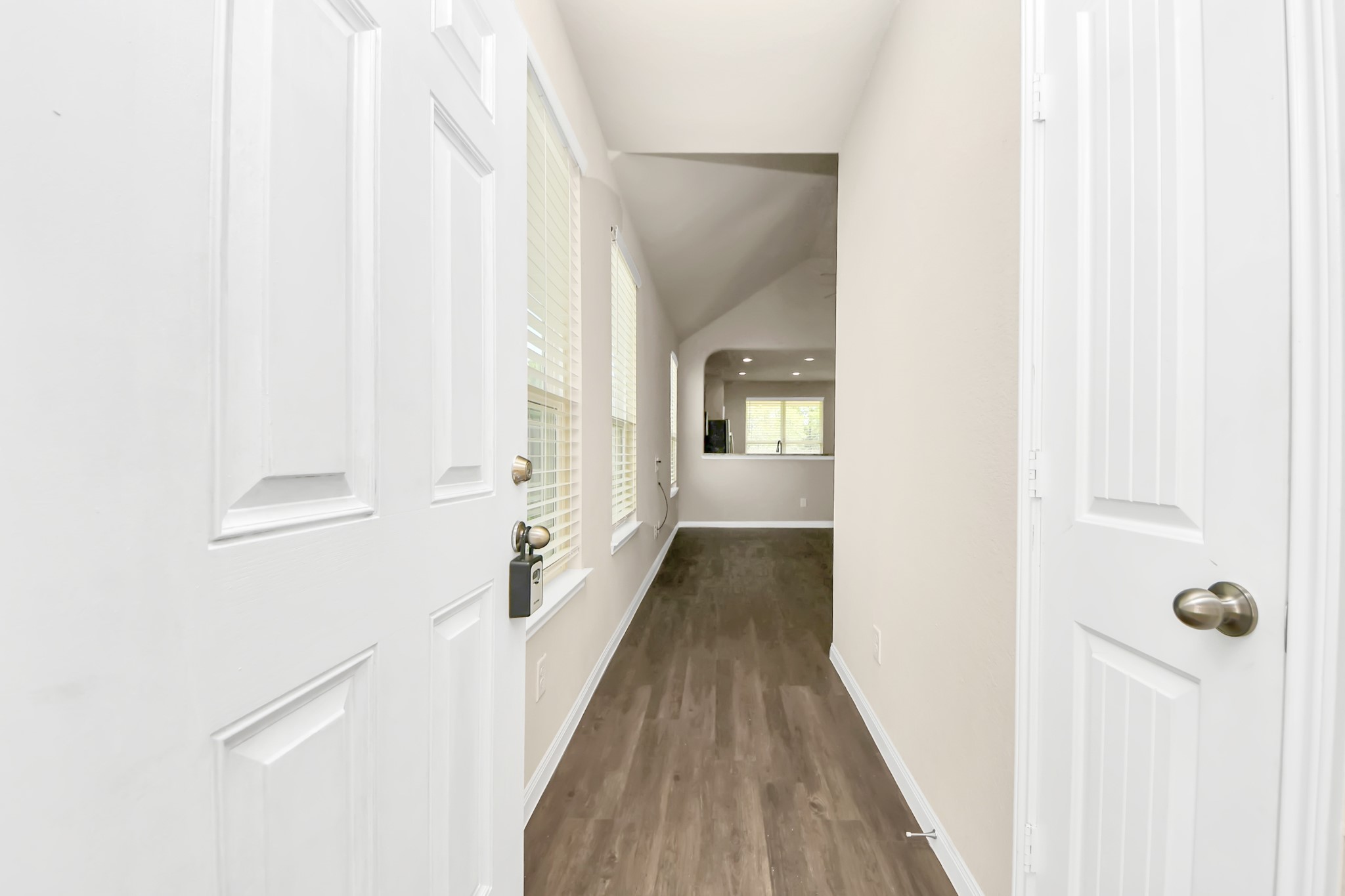 17630 Holroyd Road Humble, TX 77346 - Photo 4 of 28 Gallery Image 4