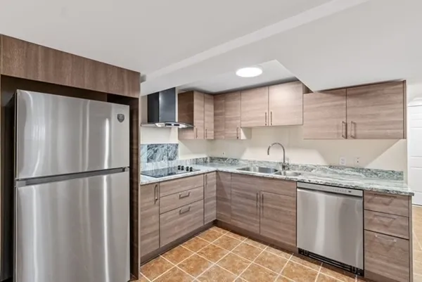 $2,300 | 80 Emer Road, Unit 1, Marlborough, MA 01752