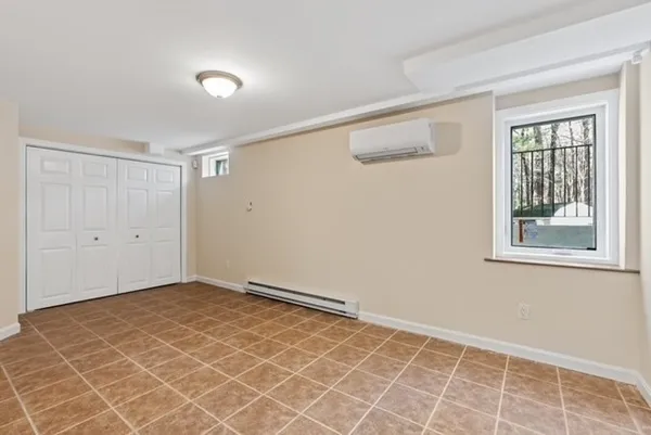 $1,950 | 80 Emer Road, Unit 1, Marlborough, MA 01752