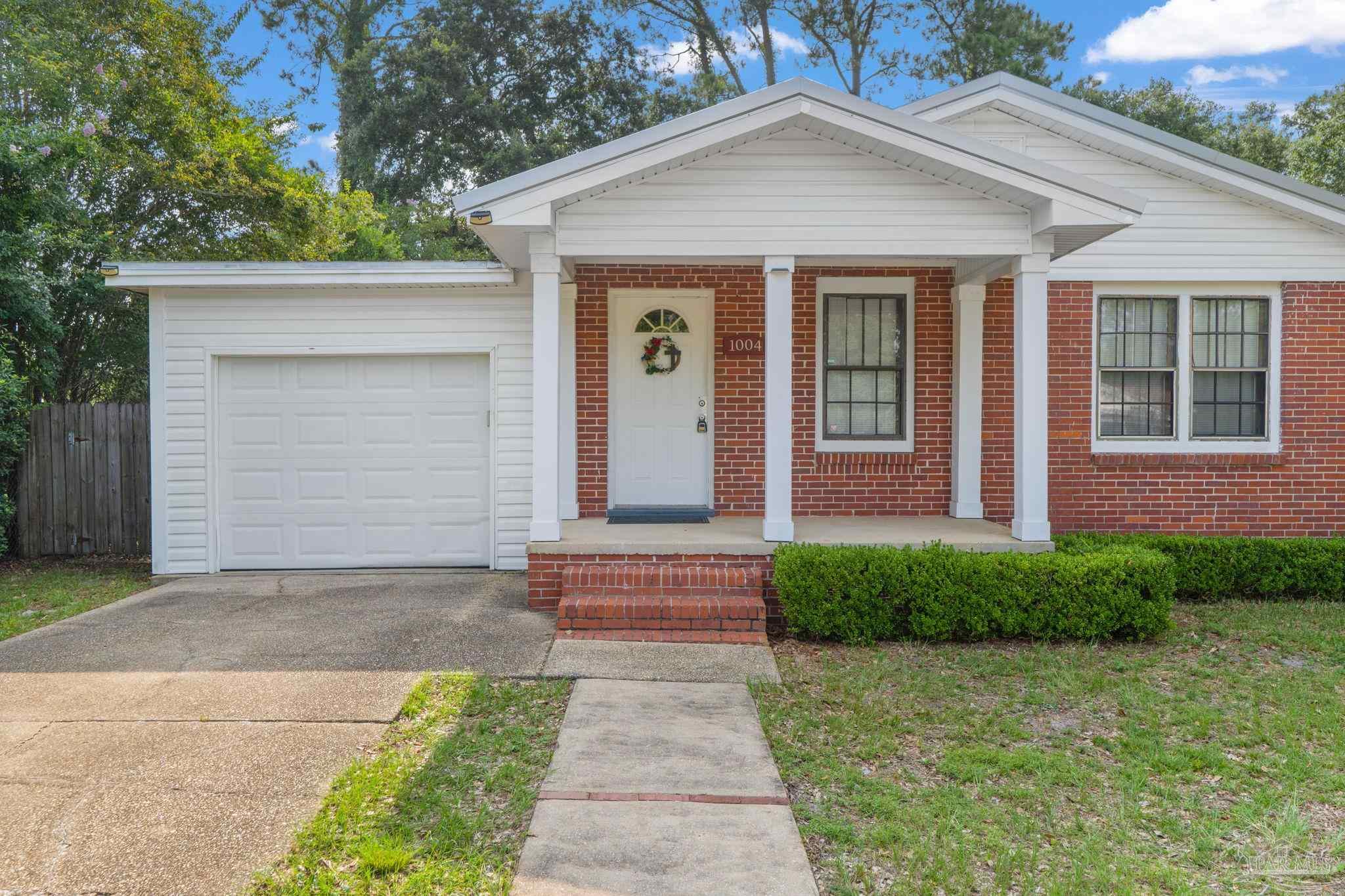 1004 Decatur Avenue Pensacola, FL 32507 - Photo 4 of 29
