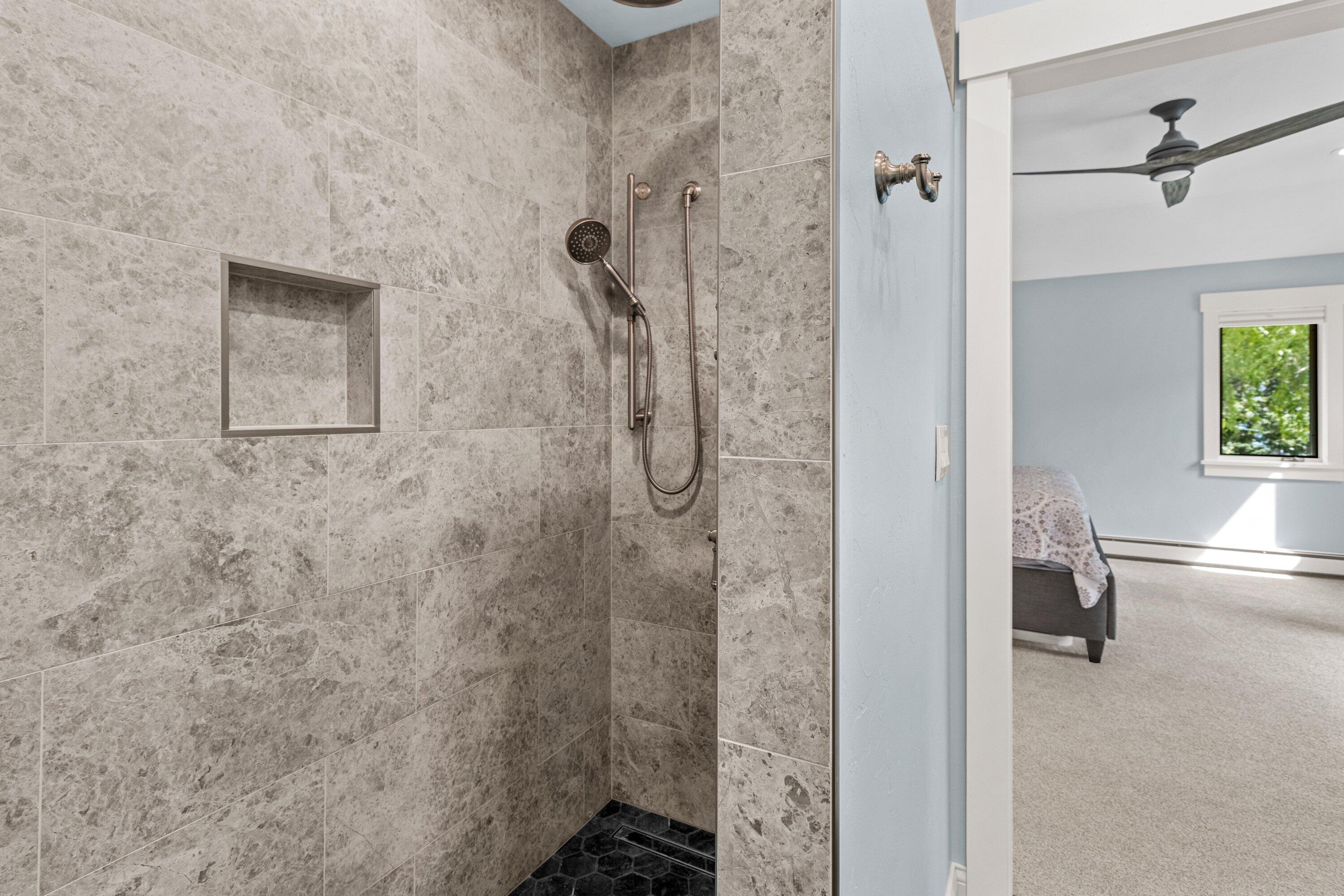 W318N377 Whitetail Run Delafield, WI 53018 - Photo 42 of 61 Beautiful Shower