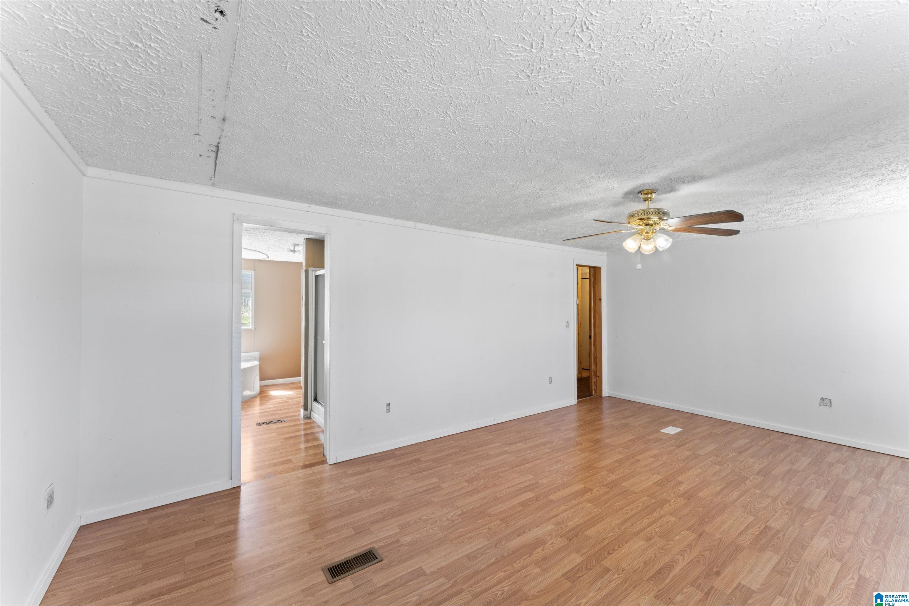 990 Loil Abbott Road Hayden, AL 35079 - Photo 13 of 26
