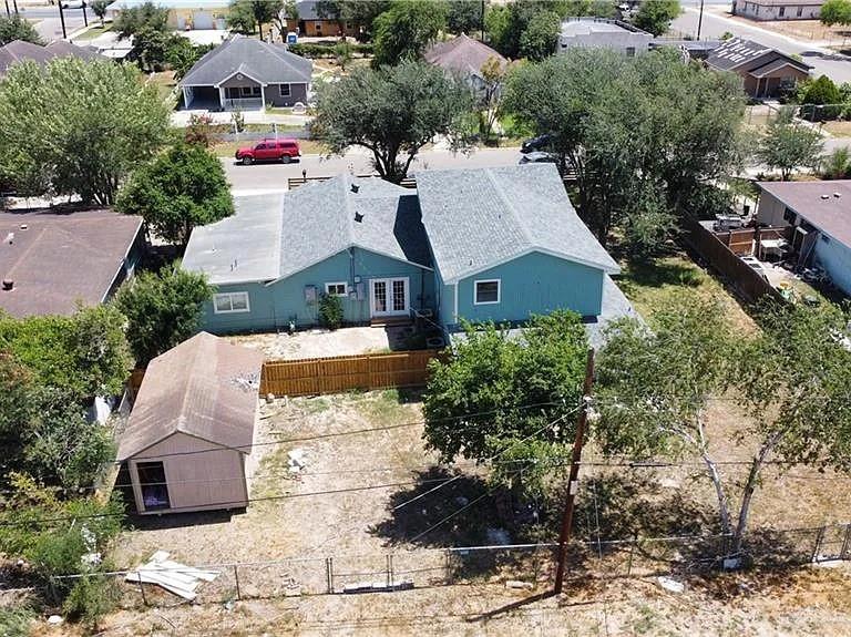 906 East Van Week Street Edinburg, TX 78541 - Photo 2 of 19 an aerial view of a house