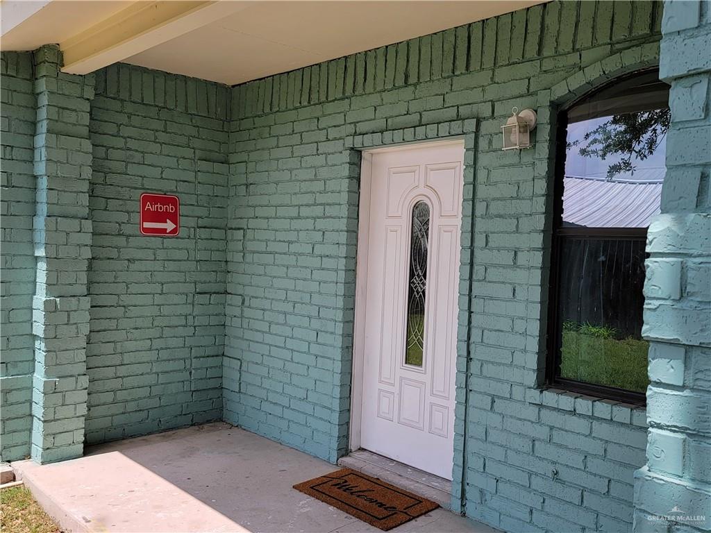 906 East Van Week Street Edinburg, TX 78541 - Photo 6 of 19 a view of door