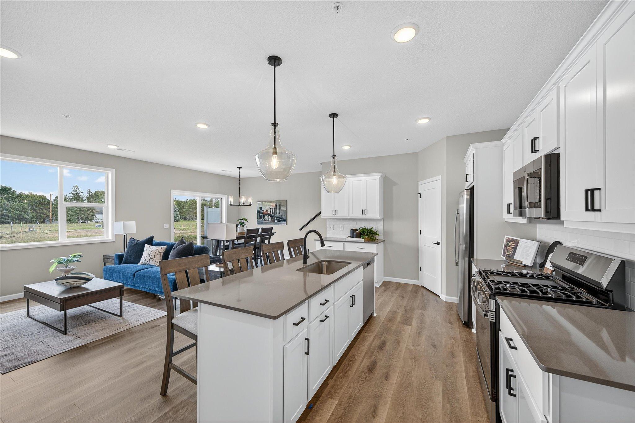 19938 Hunter's Ridge Rogers, MN 55374 - Photo 4 of 36