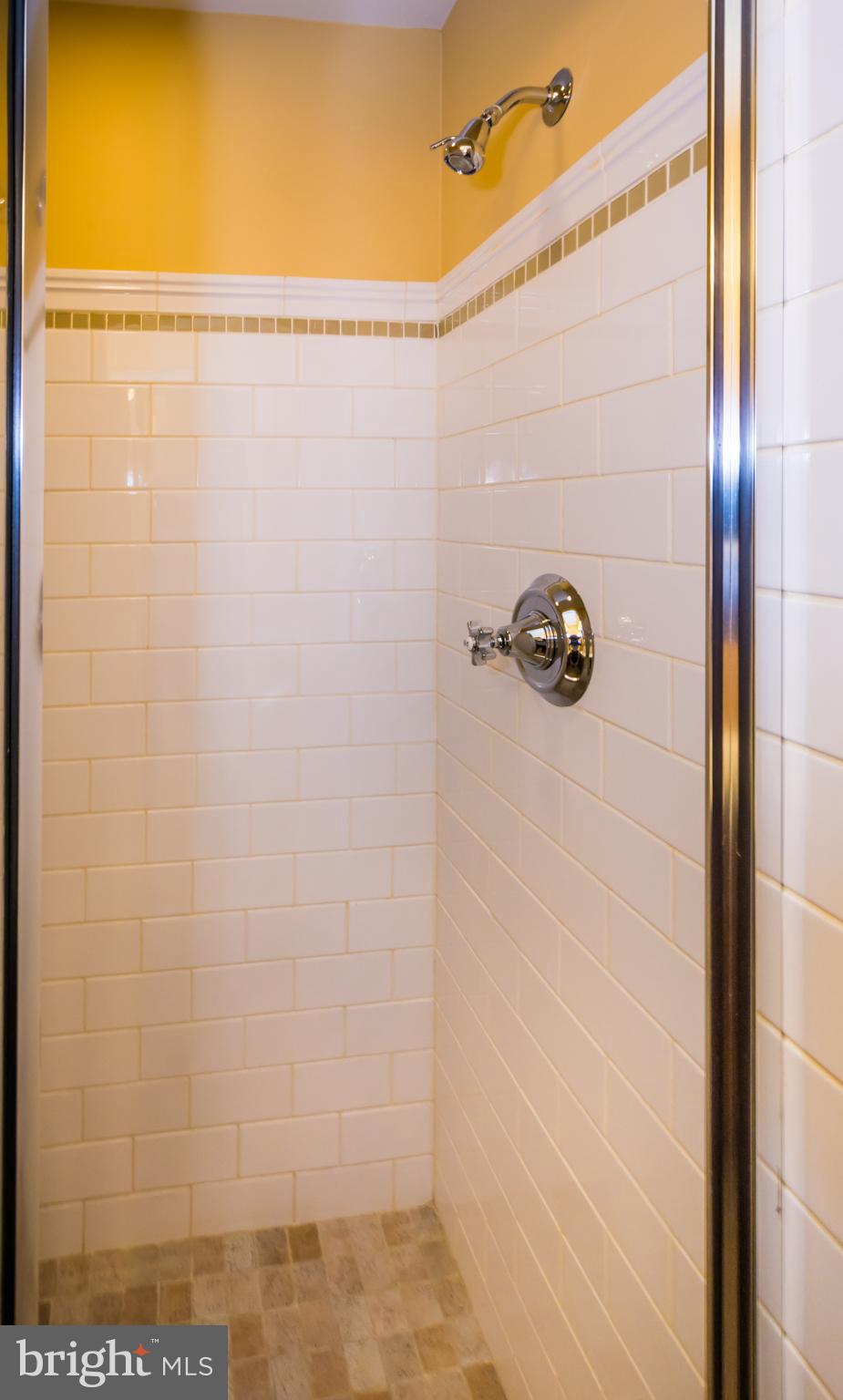 1273 Riverside Avenue Baltimore, MD 21230 - Photo 20 of 54 Main level shower w classic subway tile