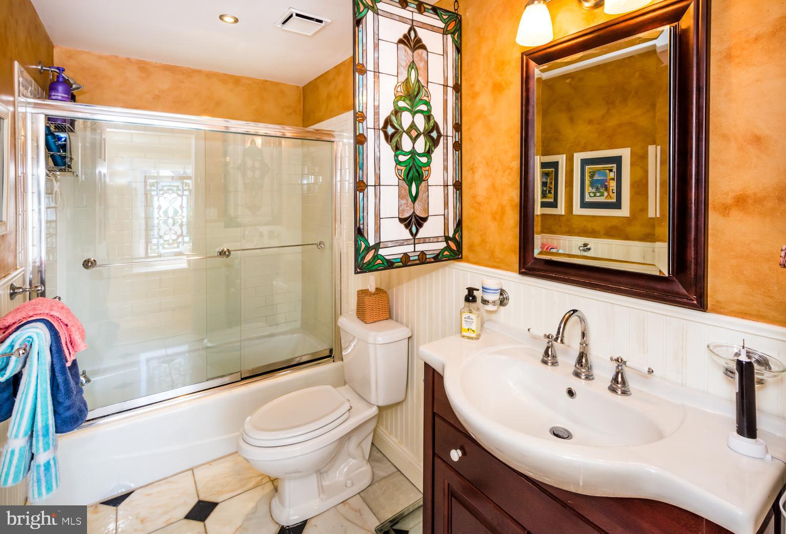 1273 Riverside Avenue Baltimore, MD 21230 - Photo 32 of 54 2nd full bathroom on upper level