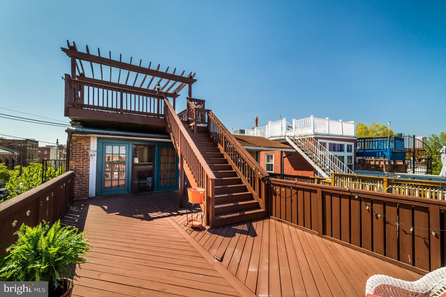 1273 Riverside Avenue Baltimore, MD 21230 - Photo 41 of 54 Walk up to upper deck w pergola & 360 degree view