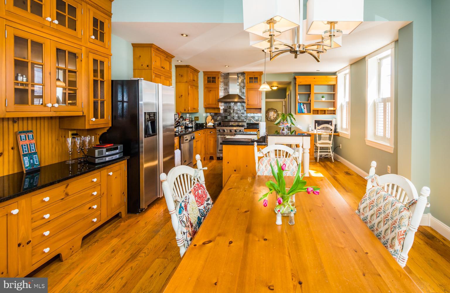 1273 Riverside Avenue Baltimore, MD 21230 - Photo 6 of 54 So inviting!
