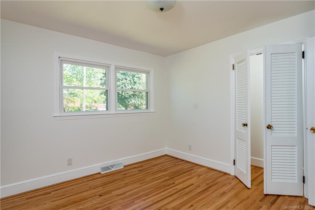 6022 Brookhaven Road, Unit 4 Charlotte, NC 28210 - Photo 16 of 29 Gallery Image 16