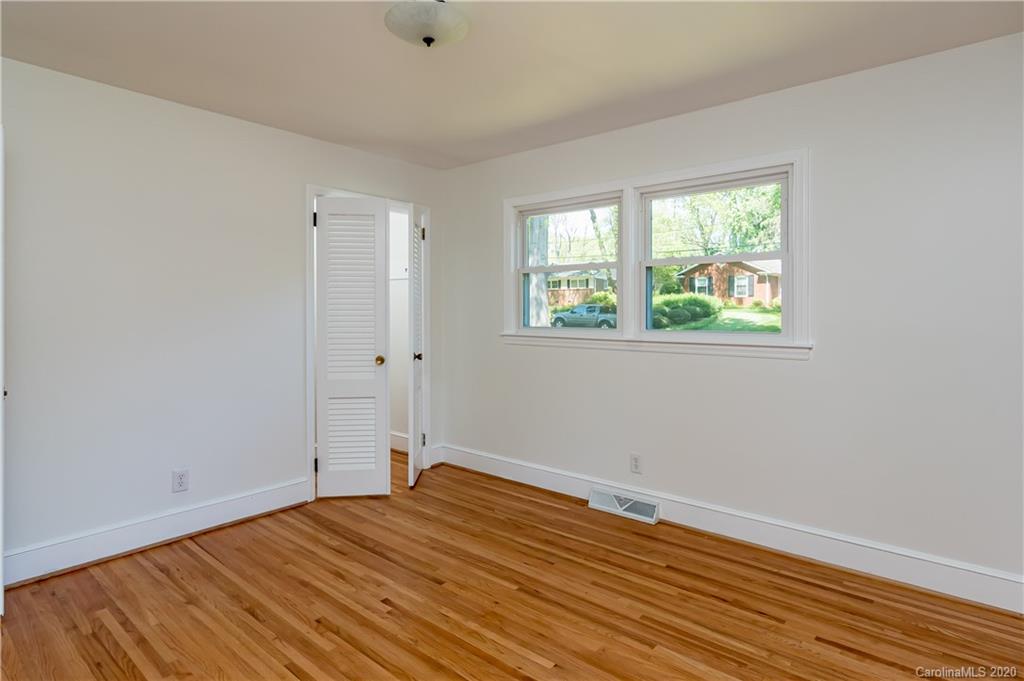 6022 Brookhaven Road, Unit 4 Charlotte, NC 28210 - Photo 17 of 29 Gallery Image 17
