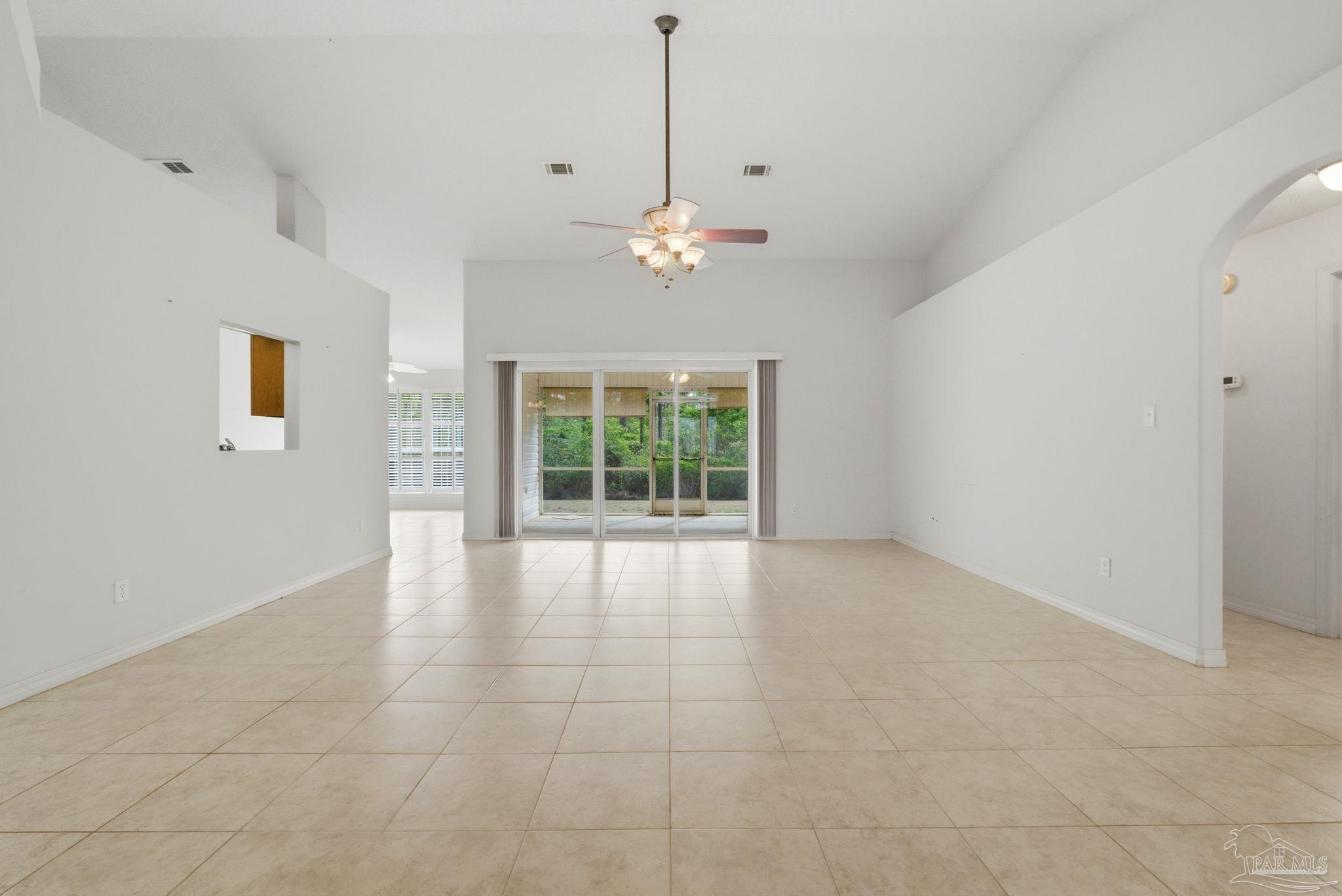 5467 North Shore Road Pensacola, FL 32507 - Photo 9 of 60