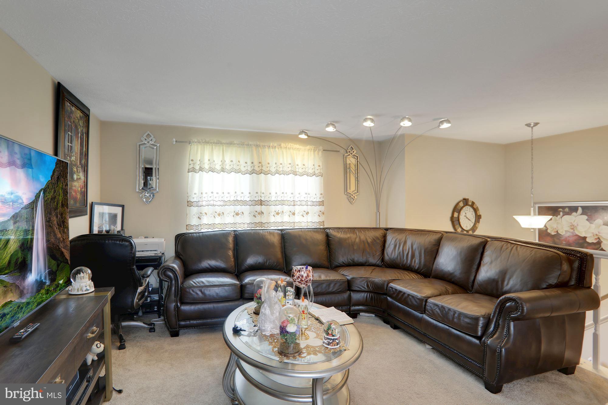 6 Decatur Lane Sicklerville, NJ 08081 - Photo 8 of 23 Living room