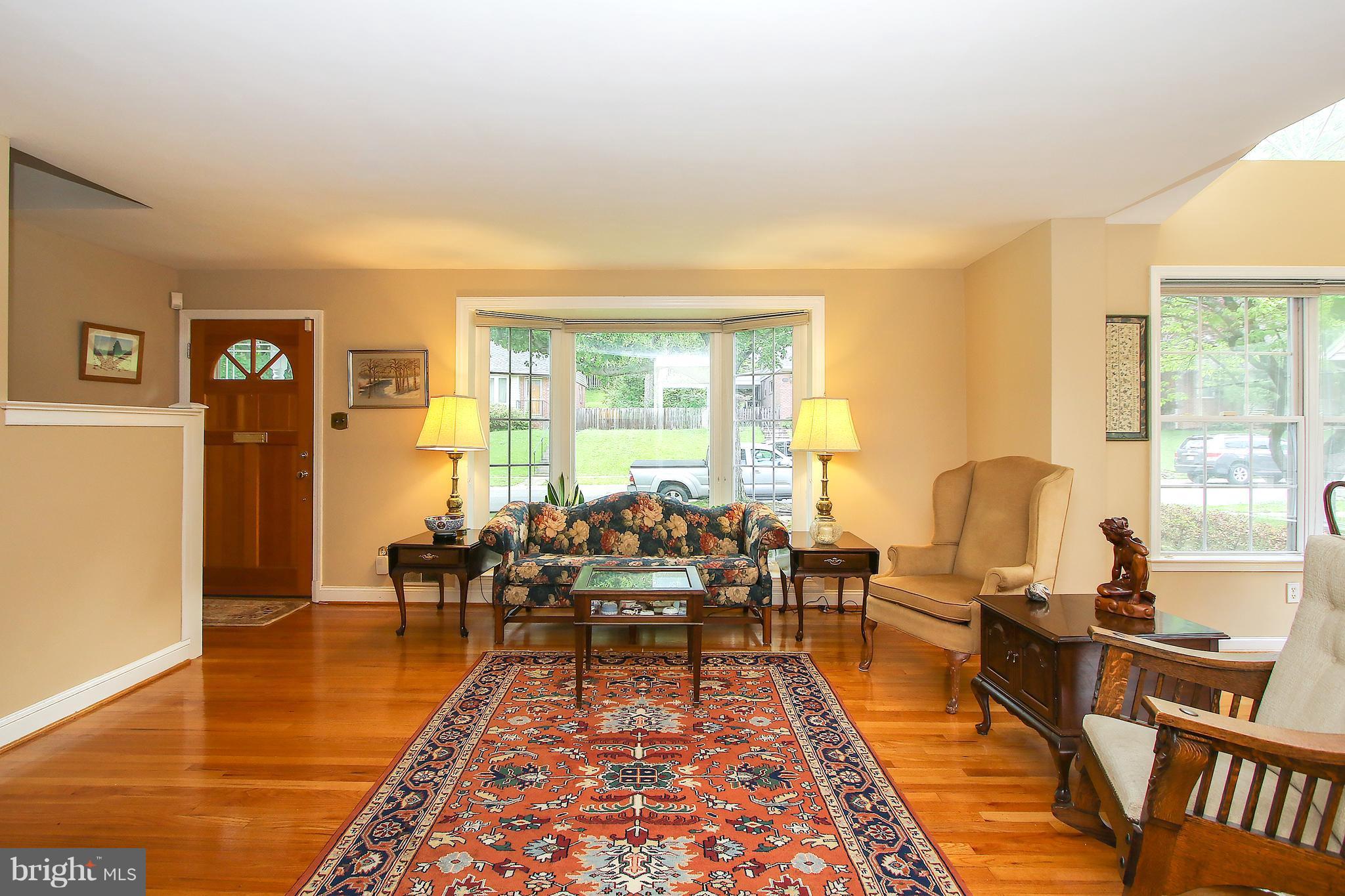 4714 Edgefield Road Bethesda, MD 20814 - Photo 5 of 29 Living Room