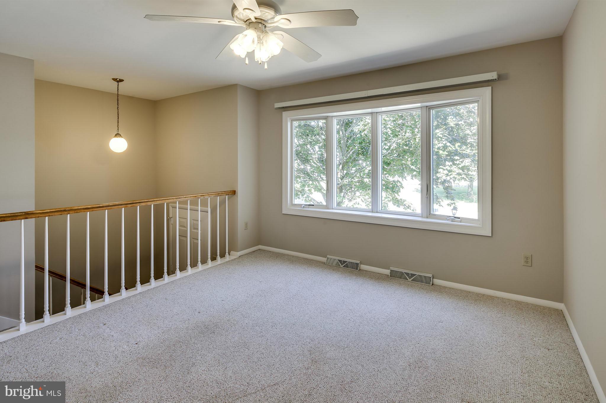 3307 Augusta Road Manchester, MD 21102 - Photo 4 of 30 Living Room