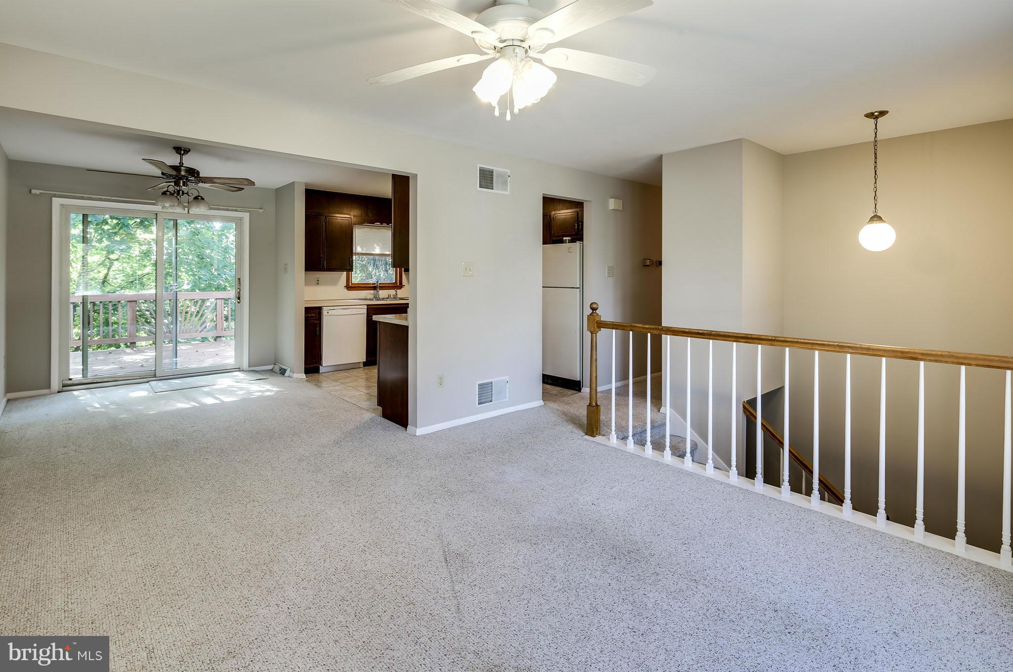 3307 Augusta Road Manchester, MD 21102 - Photo 5 of 30 Living Room