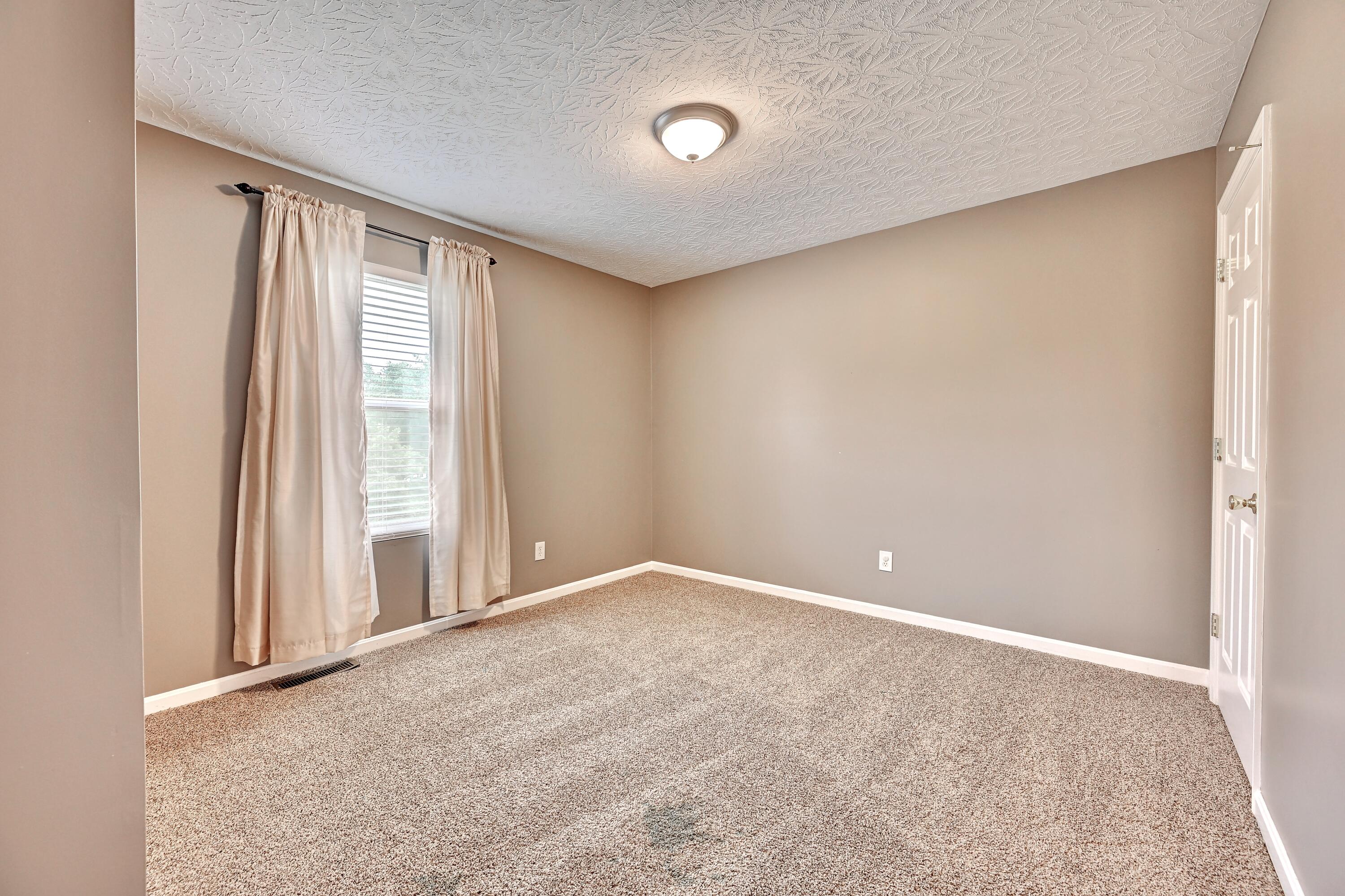 415 Claiborne Drive Dry Ridge, KY 41035 - Photo 17 of 35