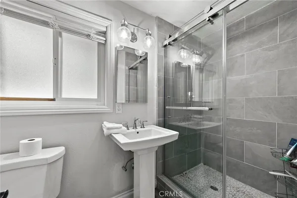$449,900 | 27638 Oak Knoll Drive, Lake Arrowhead, CA 92385