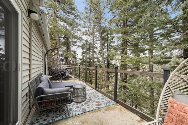 $449,900 | 27638 Oak Knoll Drive, Lake Arrowhead, CA 92385