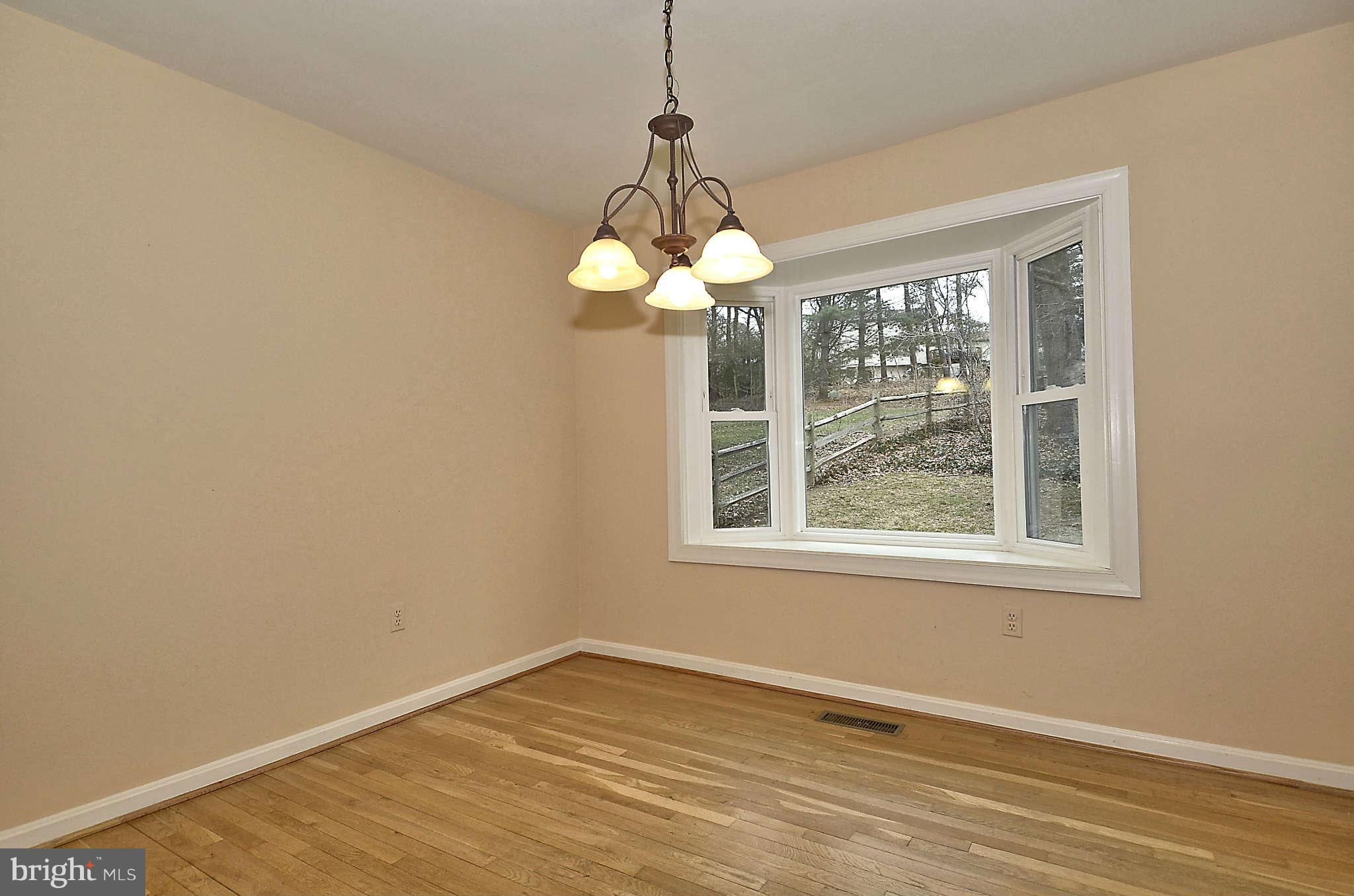 1815 Cranberry Lane Reston, VA 20191 - Photo 5 of 28 Dining Room