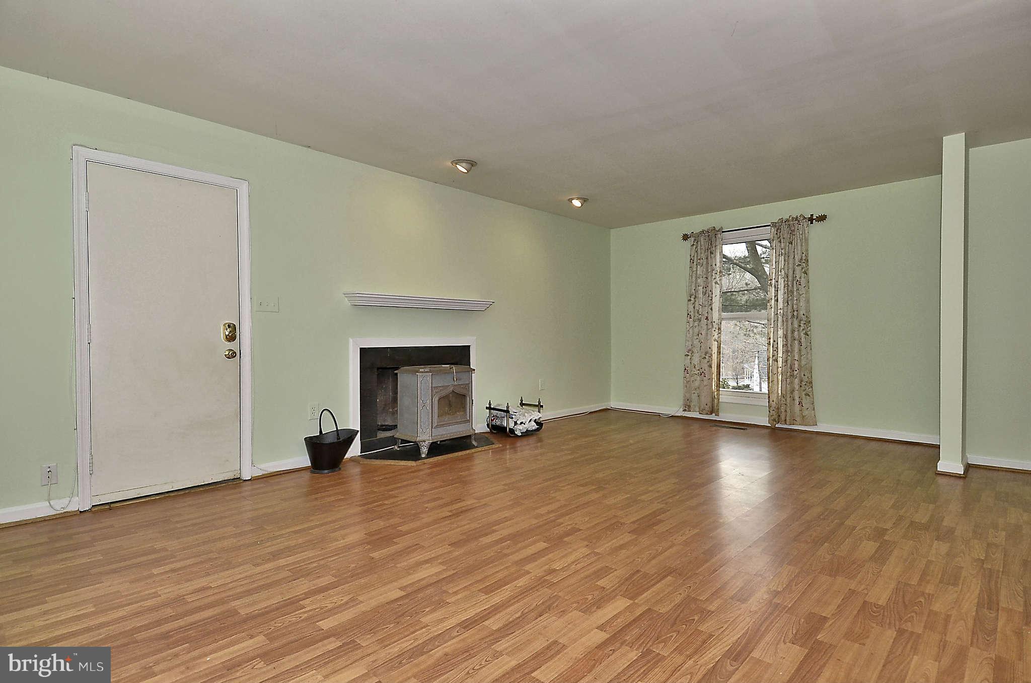 1815 Cranberry Lane Reston, VA 20191 - Photo 9 of 28 Family Room