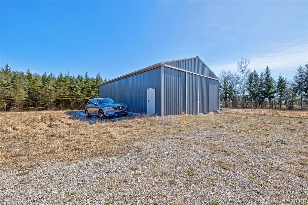 11899 Burt Road Memphis, MI 48041 - Photo 20 of 61