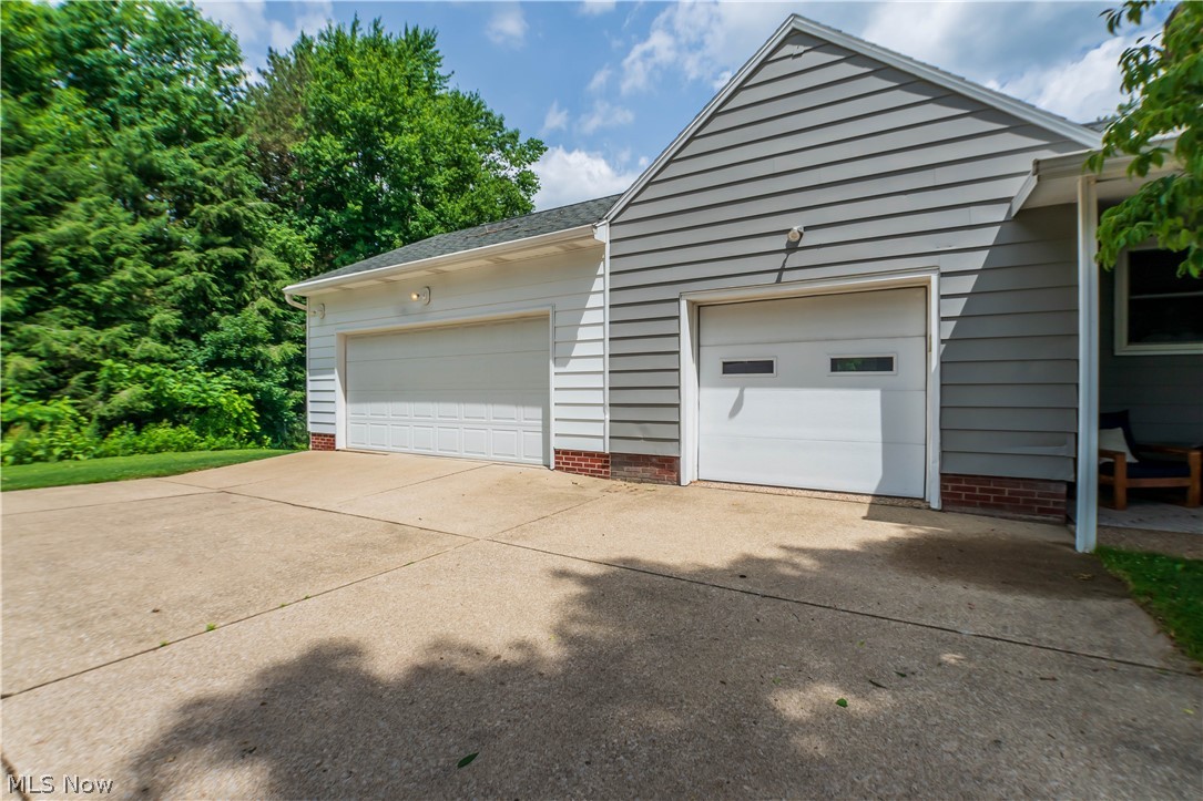 2748 Canton Road Uniontown, OH 44685 - Photo 10 of 49