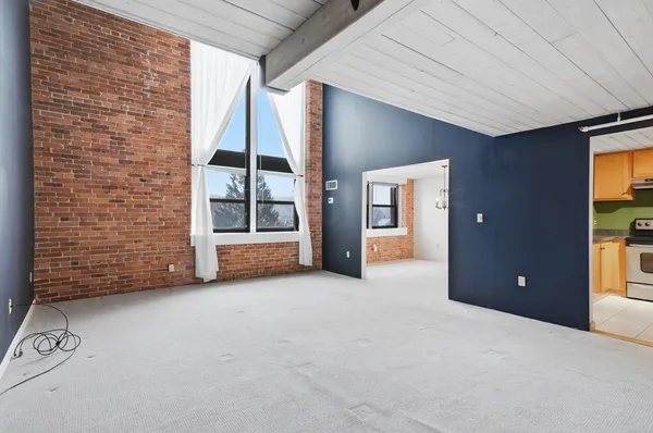 $386,600 | 33 Maplewood Avenue, Unit 310, Gloucester, MA 01930