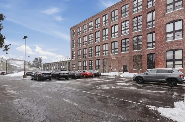 $386,600 | 33 Maplewood Avenue, Unit 310, Gloucester, MA 01930