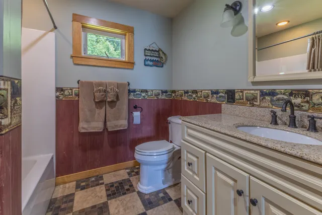 $899,000 | 123 Fire Ln 20 B, Eastbrook, ME 04634