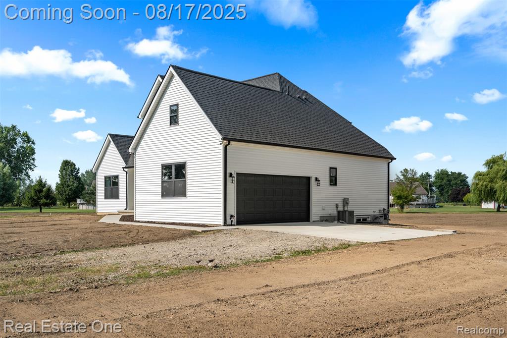 78758 Angling Road Richmond, MI 48062 - Photo 3 of 50
