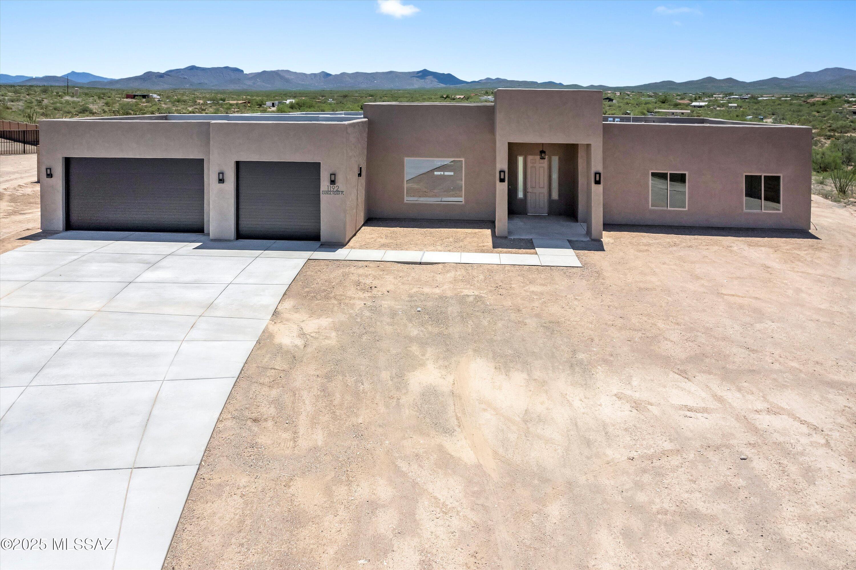 1192 North Range Rider Place Vail, AZ 85641 - Photo 1 of 40