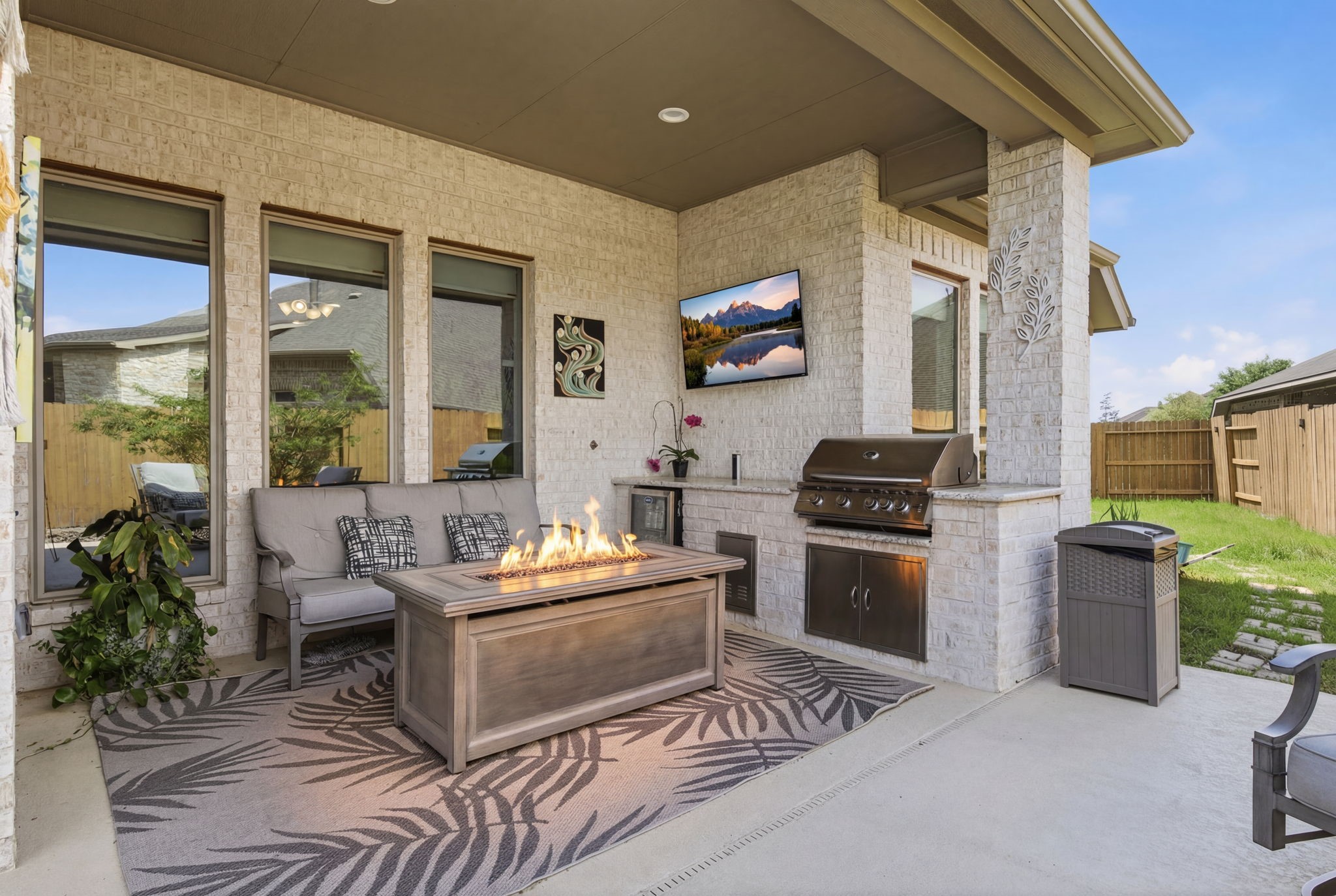 4359 Croft Creek Drive Spring, TX 77386 - Photo 38 of 46 a work place with stainless steel appliances kitchen island granite countertop furniture a rug and a window