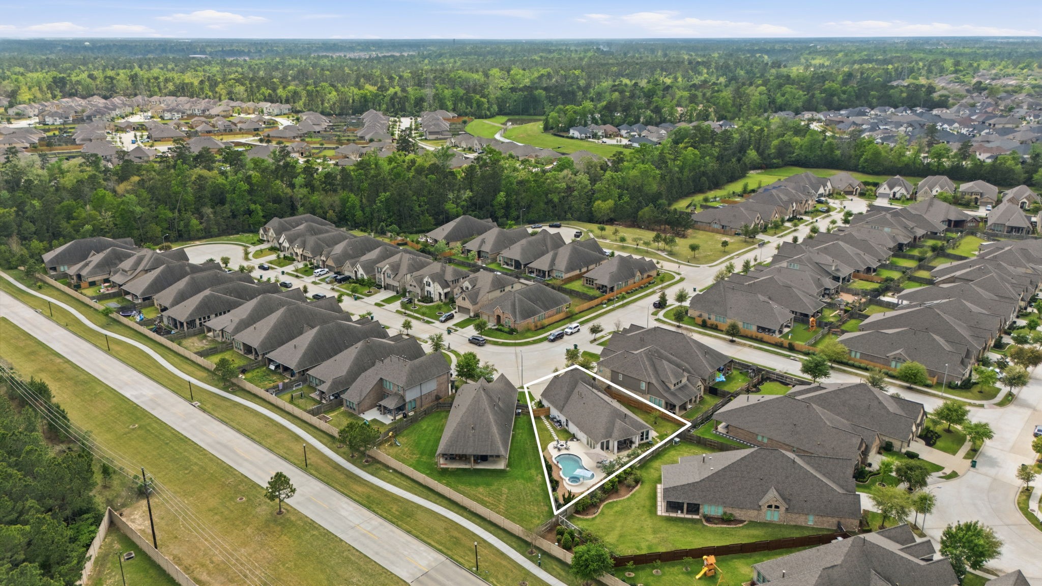 4359 Croft Creek Drive Spring, TX 77386 - Photo 44 of 46 an aerial view of residential houses with outdoor space