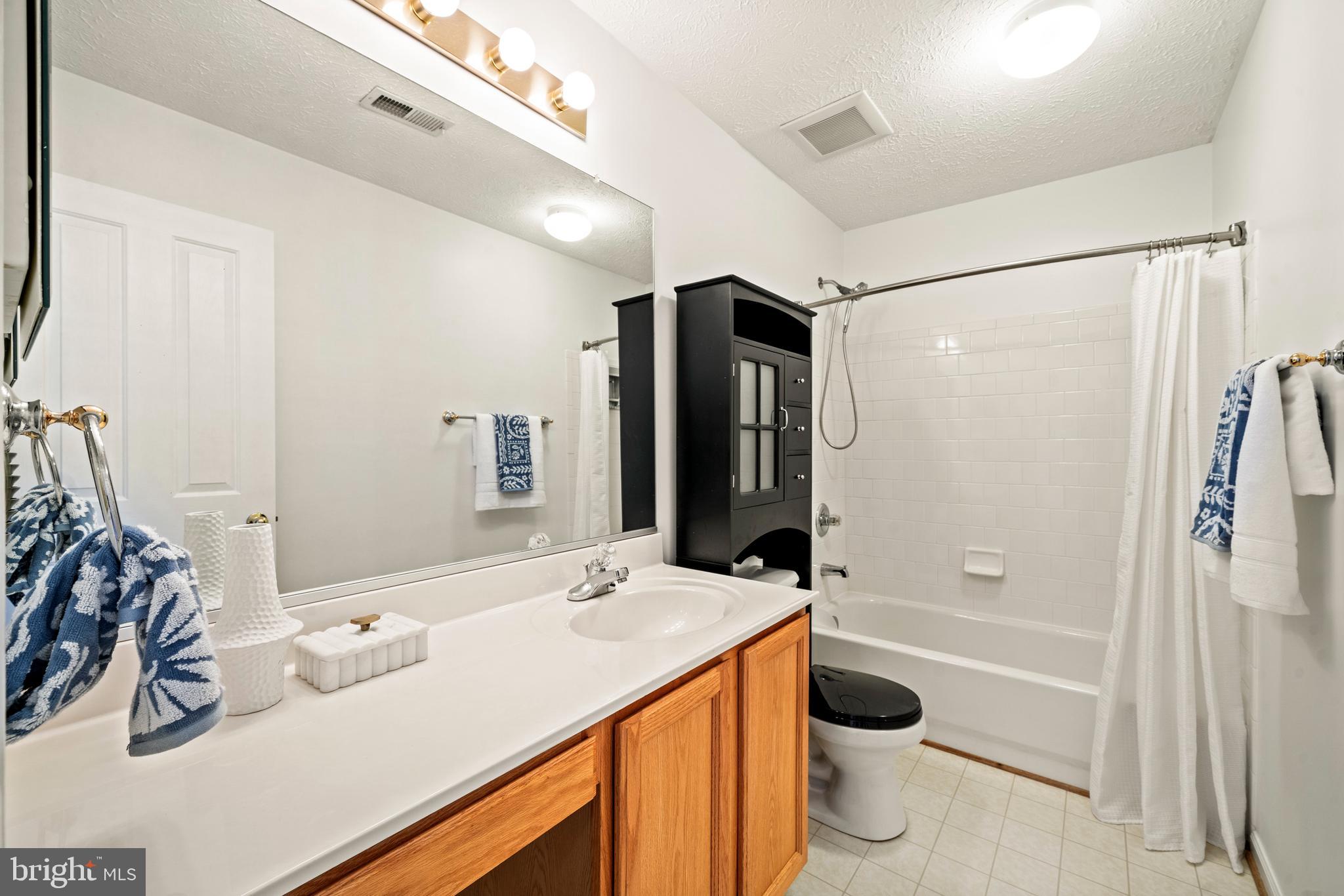 1502 Avennel Way Crofton, MD 21114 - Photo 31 of 50 Upstairs full bath