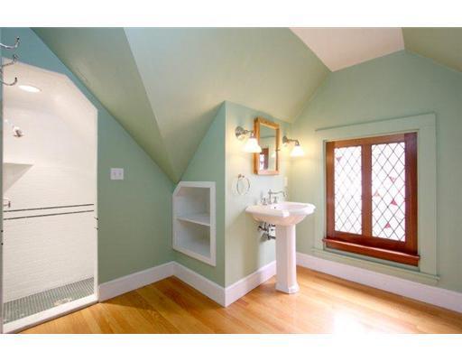 282 Foreside Road Falmouth, ME 04105 - Photo 9 of 15 Bathroom.