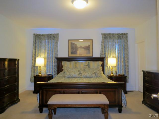 4862 Lanark Road Center Valley, PA 18034 - Photo 15 of 26 Master Bedroom w/ Walk in Closet