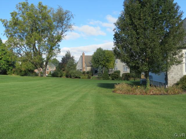 4862 Lanark Road Center Valley, PA 18034 - Photo 22 of 26 Side Yard