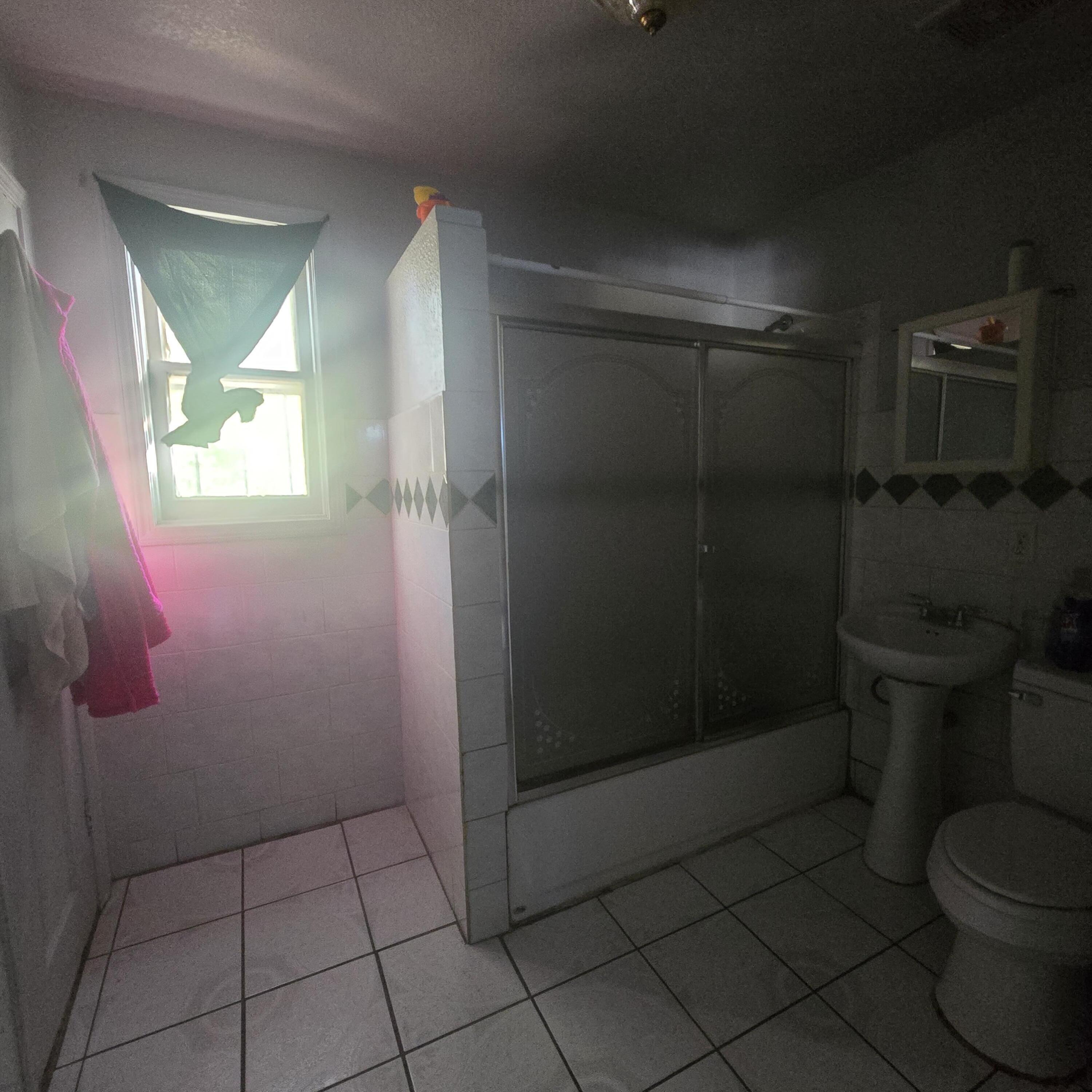 1206 West Scott Street Milwaukee, WI 53204 - Photo 10 of 11 1206 W Scott Bath