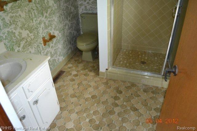 5416 Greenfield Road Brighton, MI 48114 - Photo 14 of 25 Master Bathroom