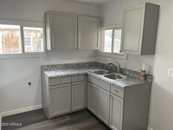 $999 | 737 South 2nd Street, Unit BK HS, Phoenix, AZ 85004