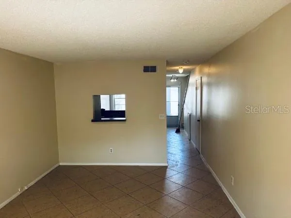 $1,200 | 7132 Waterside Drive, Unit 31, Tampa, FL 33617