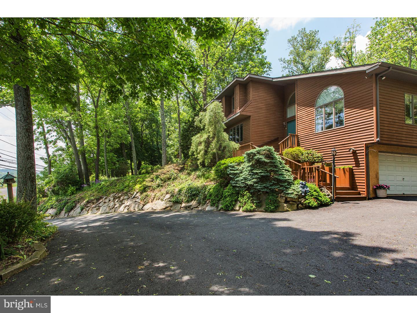 4578 York Rd. Buckingham, PA 18902 - Photo 1 of 25 Gallery Image 1