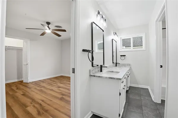 $359,000 | 1425 North Chateau Circle, Lake Charles, LA 70605