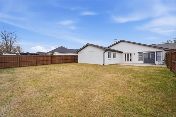 $359,000 | 1425 North Chateau Circle, Lake Charles, LA 70605