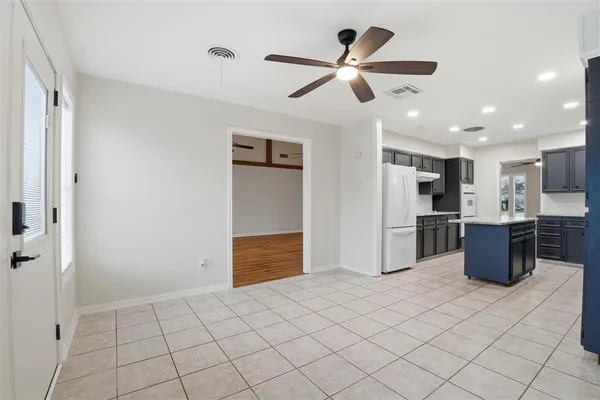 $359,000 | 1425 North Chateau Circle, Lake Charles, LA 70605