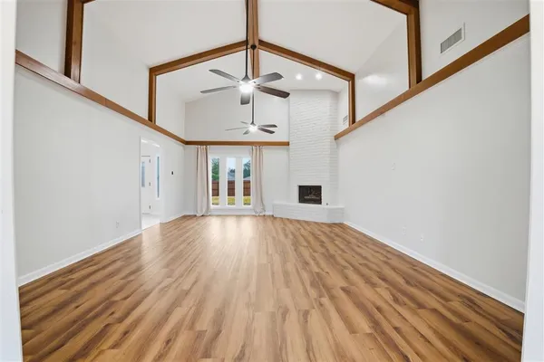 $359,000 | 1425 North Chateau Circle, Lake Charles, LA 70605