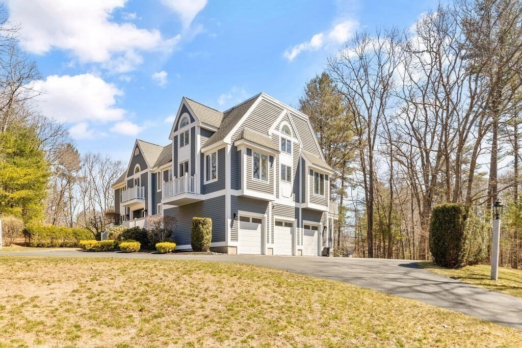 18 Appleton Lane Boxford, MA 01921 - Photo 3 of 42 a front view of a building