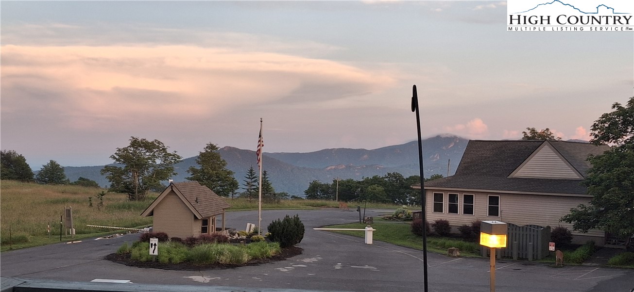 301 Pinnacle Inn Road, Unit 4303 Beech Mountain, NC 28604 - Photo 20 of 37