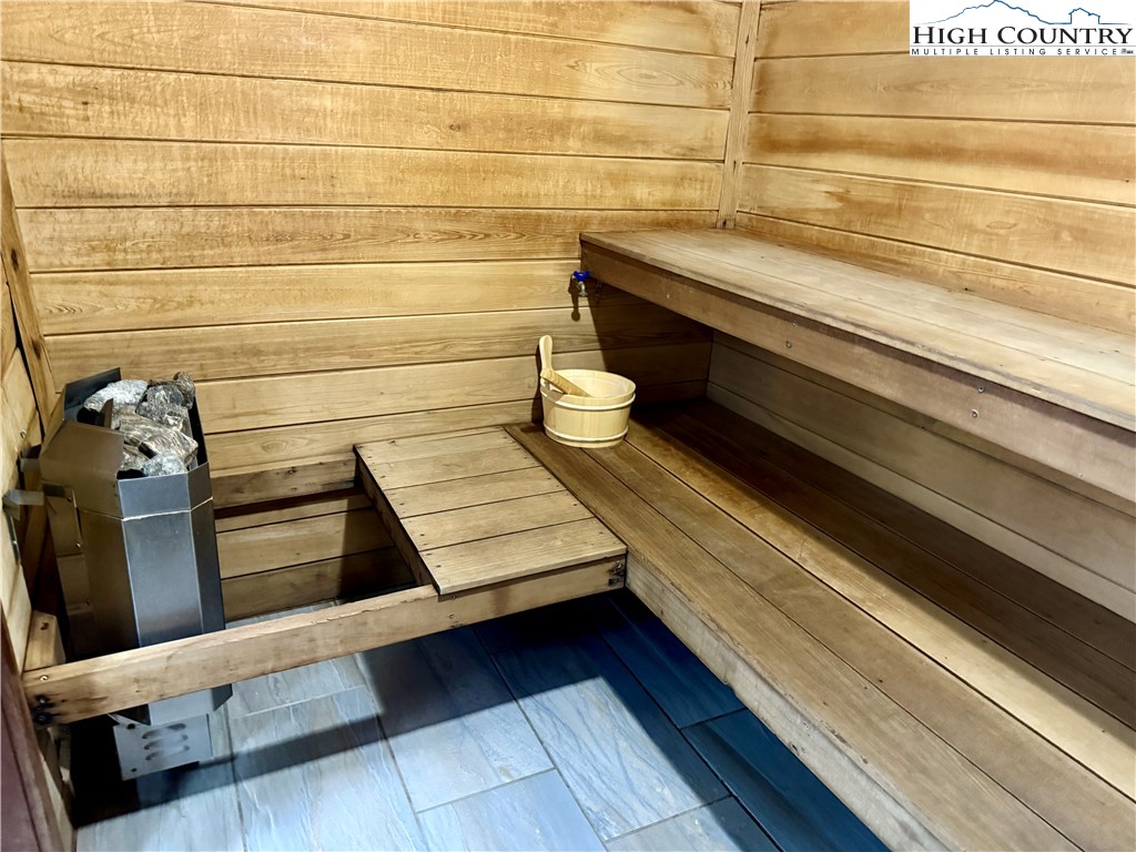 301 Pinnacle Inn Road, Unit 4303 Beech Mountain, NC 28604 - Photo 28 of 37